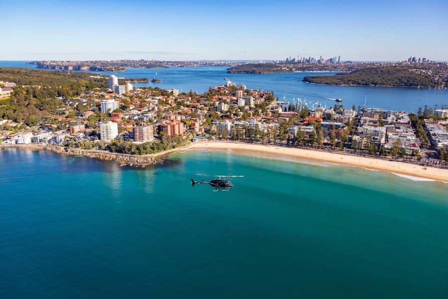 30 Minute Shared Sydney Harbour Scenic Helicopter Tour - From Sydney Airport to the beaches: Coogee, Bondi, Manly in one sweep