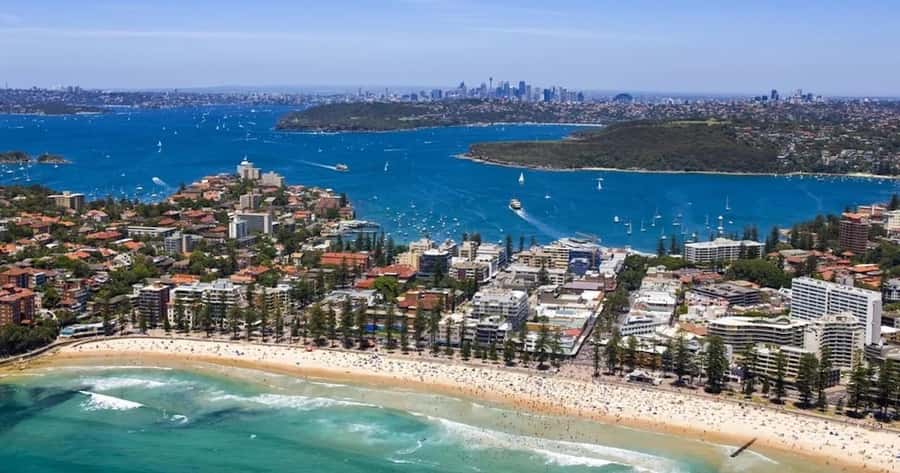 30 Minute Shared Sydney Harbour Scenic Helicopter Tour - The return line over Circular Quay icons: Bridge, Opera House, skyline