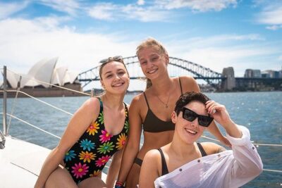 7 Day ULTIMATE Sydney (18 - 35s) - Day 1: Darling Harbour lunch, the Bridge and the Opera House, then Botanical Gardens