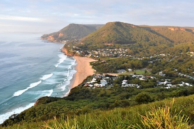 A Day In The Vineyards || Luxury Private Winery Tour From Sydney - Bendooley Estate: cheese and wine among lakeside vines