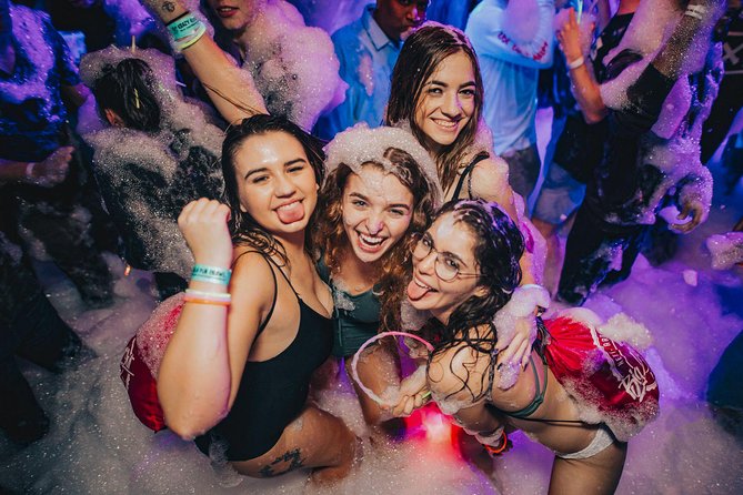 Big Night Out Pub Crawl - Stop 3: Scruffy Murphy’s for Pizza and Wristband Drink Discounts
