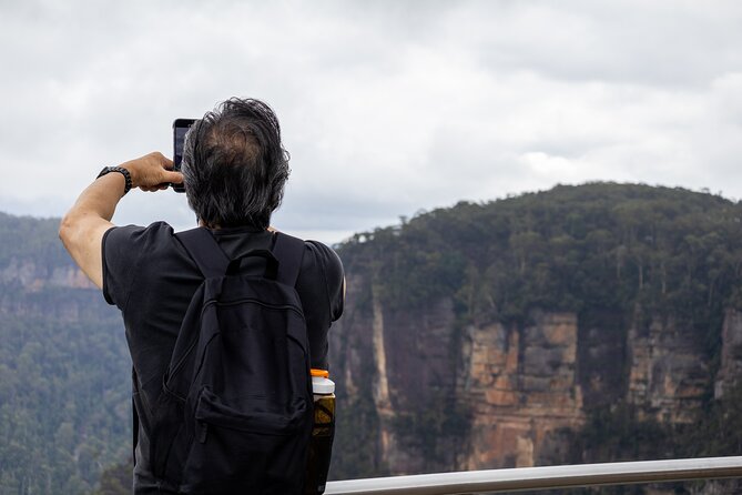 Blue Mountains Day Tour from Sydney - Echo Point Lookout and the Three Sisters: fast photos, big payoff