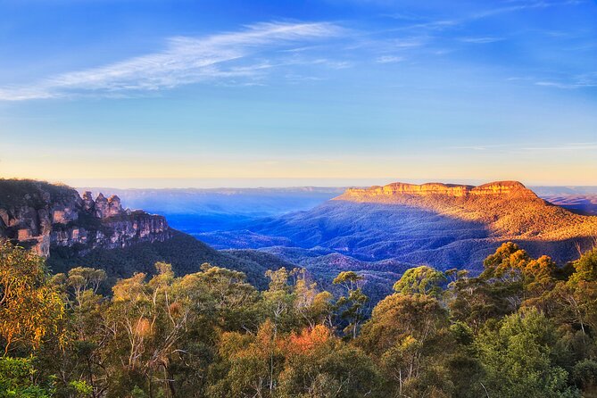 Blue Mountains Day Tour with Wildlife and Scenic World Entry - Lincoln’s Rock: short time, big cliff-edge payoff