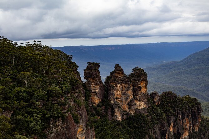 Blue Mountains Day Tour: Zoo, Scenic World & Three Sisters - A long day that starts with koalas and ends by ferry