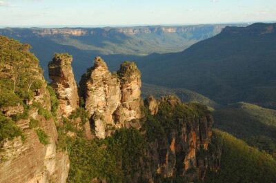 Blue Mountains Deluxe Small-Group Eco Wildlife Tour from Sydney - Stop 1: Calmsley Hill City Farm for koalas and breakfast-style energy