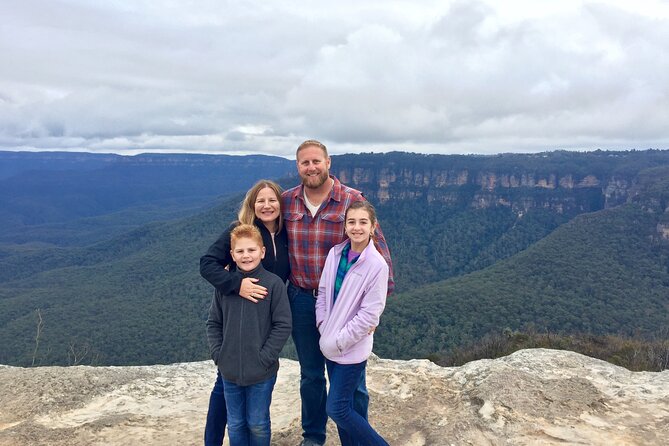 Blue Mountains Private Tour From Sydney, & Featherdale Aussie Animal Park Option - Katoomba and Leura: lunch, art shops, and a chocolate mission