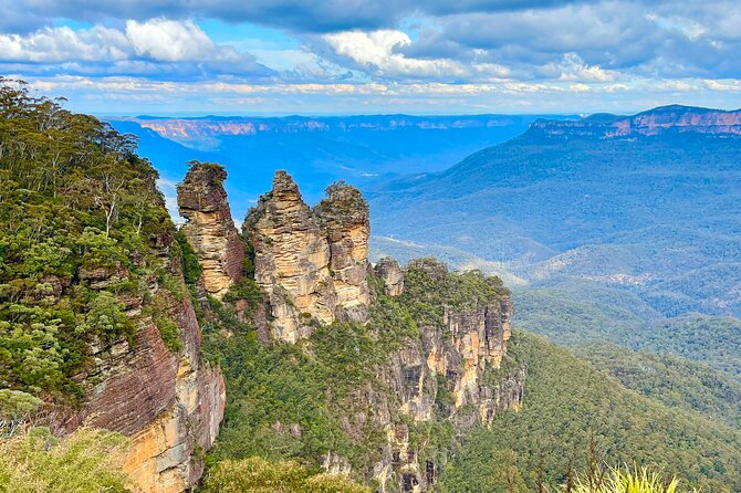 Blue Mountains Small Group Tour with Waterfall Walk & Fresh Lunch - A small-group Blue Mountains day built around waterfalls