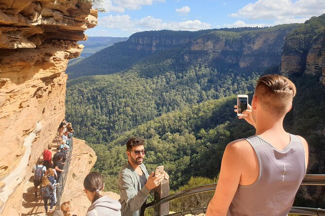 Blue Mountains Small Group Tour with Waterfall Walk & Fresh Lunch - Mini bus logistics, group size, and why it feels friendly
