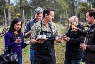Chef-Led Hunter Valley Gourmet Food and Wine Day Tour from Sydney - Hawkesbury River break: oysters, prawns, and a pause from driving