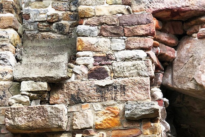 Convicts and The Rocks: Sydney's Walking Tour Led by Historian - The Rocks lanes, cobblestones, and the stories people still walk through