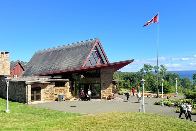 Explore Cabot Trail and Baddeck - Getting picked up in Sydney: where to meet and how not to lose time