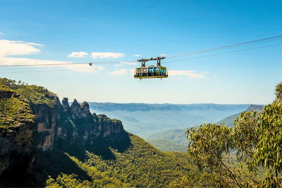 From Sydney: Blue Mountains, Scenic Railway, & Sydney Zoo - Echo Point and the Three Sisters: iconic views without the chaos