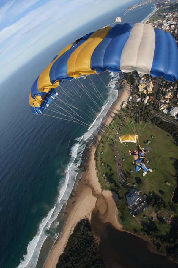 From Sydney: Tandem Skydive Experience over Beach - Why the Wollongong Beach Landing Is the Big Deal