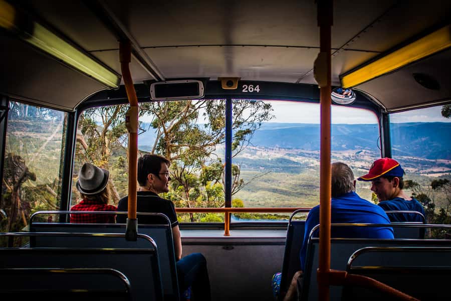 Katoomba: Blue Mountains Full-Day Hop-On Hop-Off Bus Tour - Stop 1 cliff-edge views: the fastest way to feel the Blue Mountains