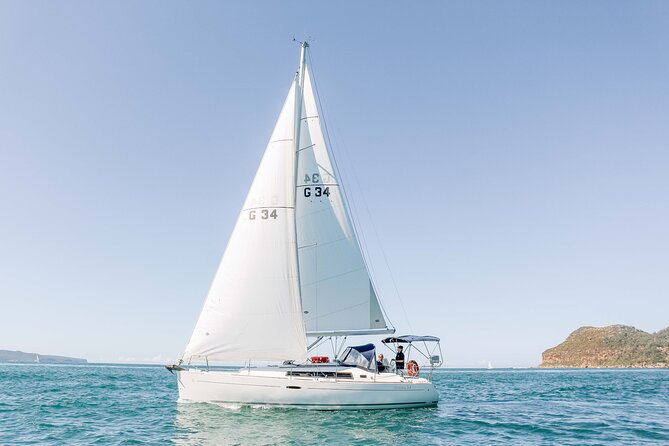 Luxury Sailing Cruise on Sydney Harbour with Lunch - How the max-8 format changes the day (and the comfort level)