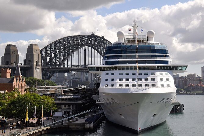 Private Departure Transfer: Hotel or Cruise Port to Sydney Airport - The Ride Itself: comfort, smooth driving, and useful sidetracks