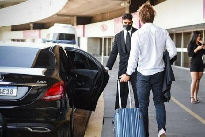 Private One-Way Airport Transfer from Sydney Airport to Sydney - What private transfer really means in Sydney