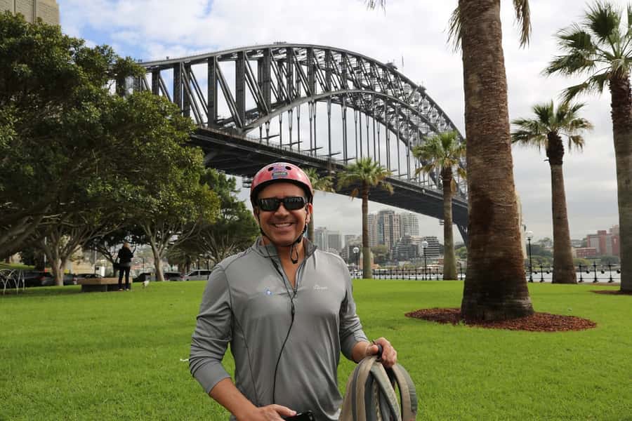 Scenic Sydney Harbour Bridge Bicycle Ride - Rolling over the Harbour Bridge: what you actually get from biking it