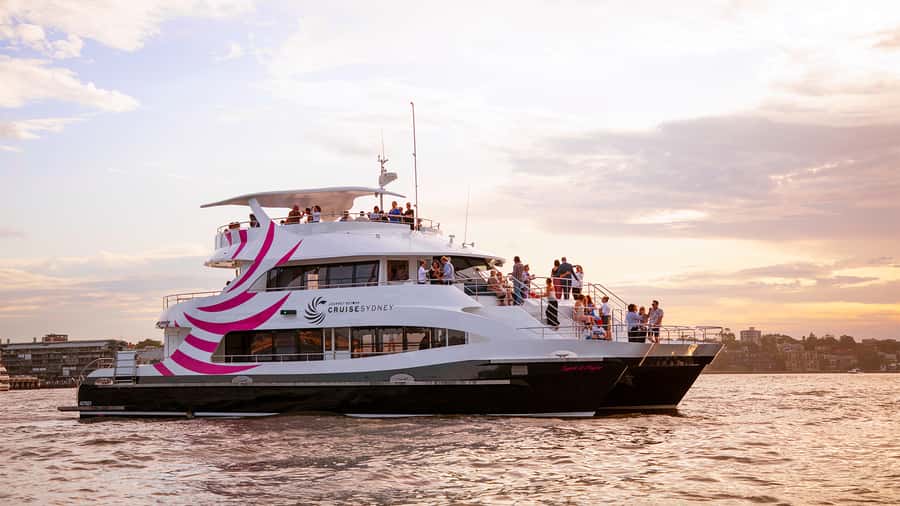 Sydney: 3-Course All Inclusive Dinner Harbour Cruise - Sydney After Dark: why this cruise feels special