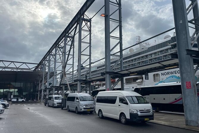 Sydney Arrival Transfer: Airport to City or Overseas Passenger Terminal - From Arrivals Hall to Hotel or Cruise Port, Fast