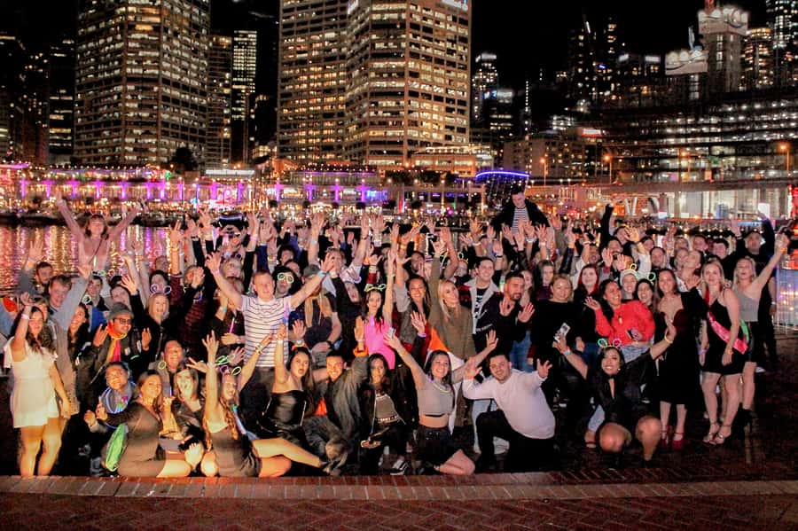 Sydney: Big Night Out Pub Crawl with Local Party Hosts - 3 Wise Monkeys Pub: your first included drink and the momentum shift