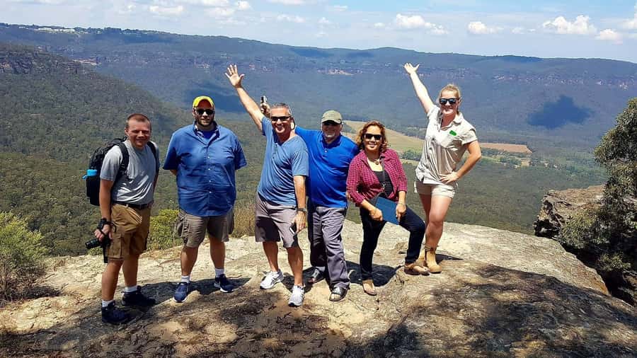 Sydney: Blue Mountains Wildlife & Bushwalk Small-Group Tour - Leura or Katoomba: village time that isn’t just filler