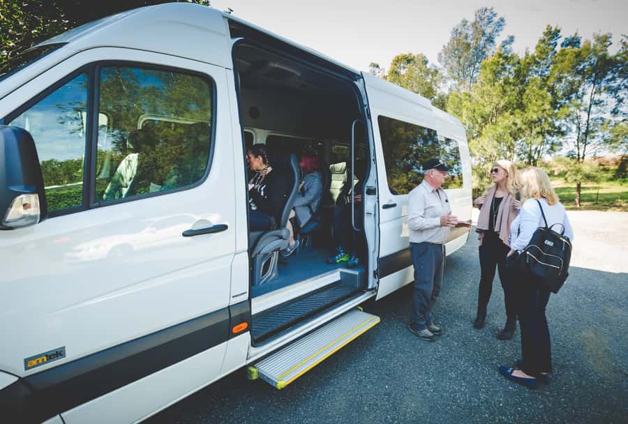 Sydney: Blue Mountains Wildlife & Bushwalk Small-Group Tour - Small-group touring: why the guide can make or break the day