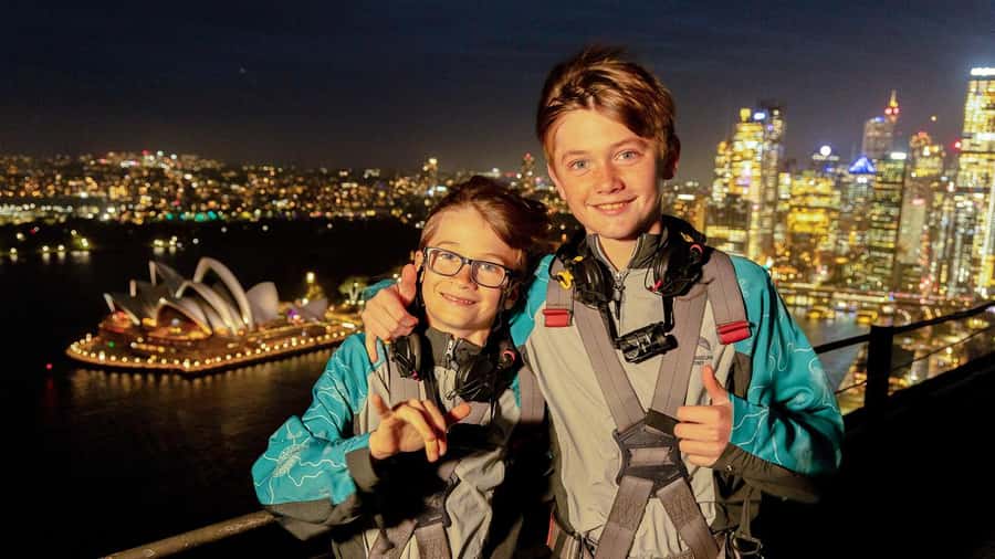 Sydney: BridgeClimb Sydney Harbour Summit Night - The 3-hour flow: from twilight start to summit views