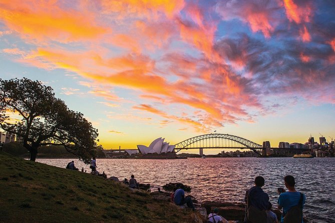 Sydney City Highlights & Hidden Gems: Private or Small Group Tour - Kirribilli drive, plus Milsons Point’s skyline payoff