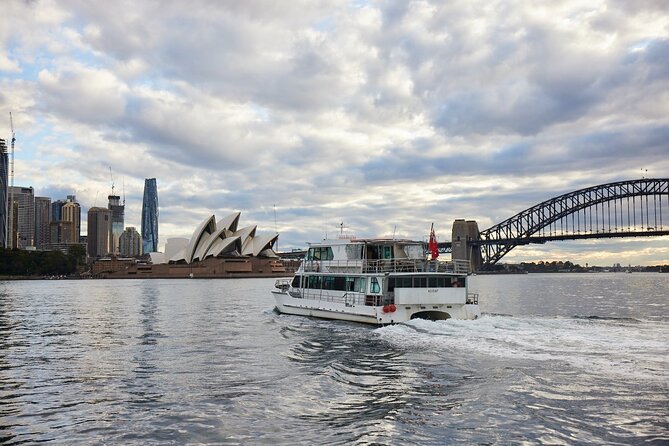 Sydney Combo: Morning Sightseeing to Bondi & Harbour Lunch Cruise - Bondi Beach in 30 minutes: how to make it worth the stop