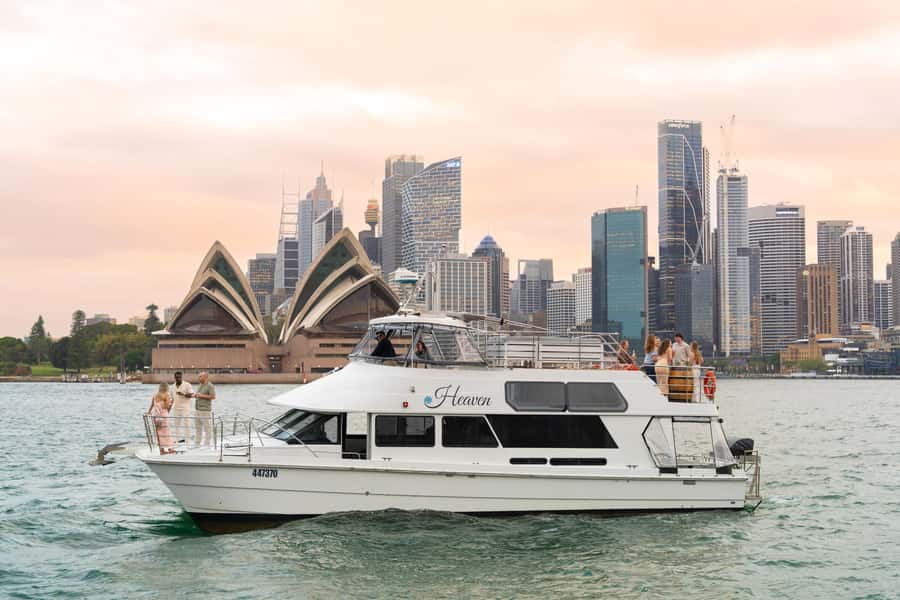 Sydney: Golden Glow Sunset Harbour Cruise with 1 Drink - Key Things You’ll Notice Right Away
