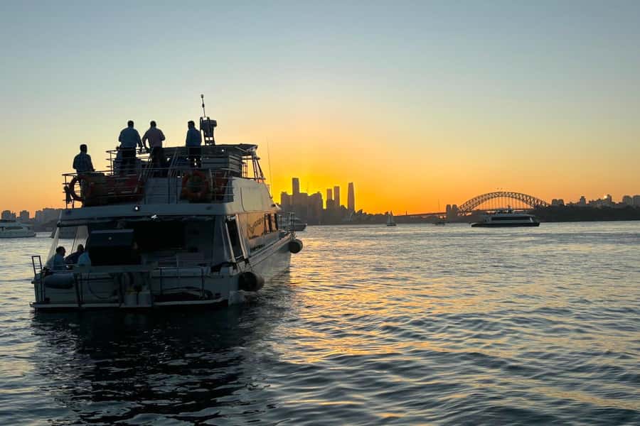 Sydney: Golden Glow Sunset Harbour Cruise with 1 Drink - What the Crew Adds: Friendly Service Without a Strict Script