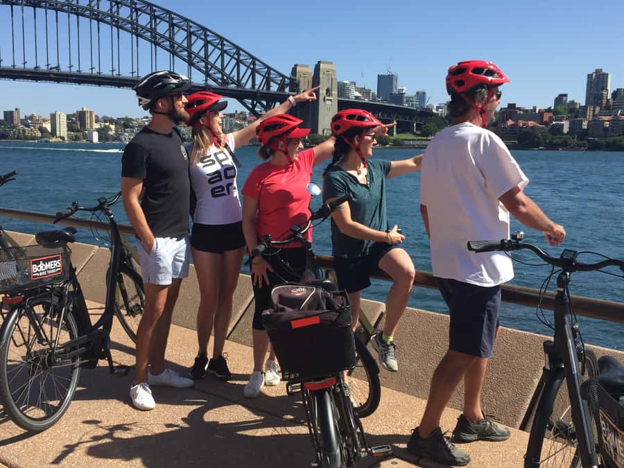 Sydney: Guided Harbour E-Bike Tour - Returning via Barangaroo, Cockle Bay Wharf, and Chinatown