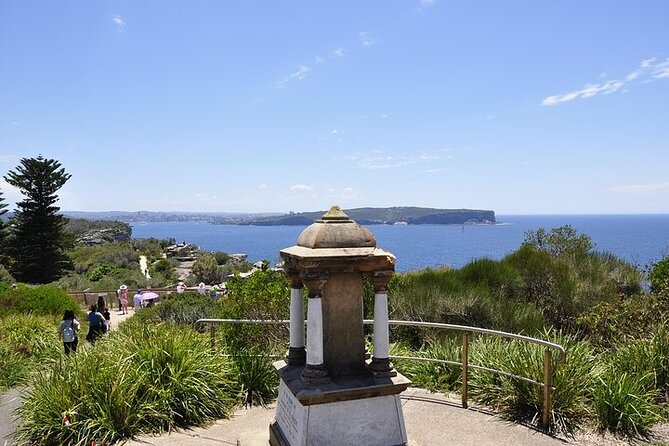 Sydney Guided Sightseeing Bus Tour - Woolloomooloo, Finger Wharf, and the human side of the harbour