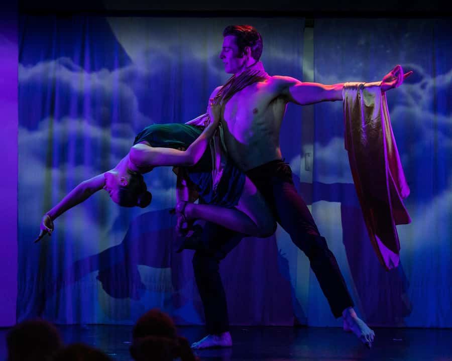 Sydney Harbour: Cabaret Cruise with 3-Course Dinner - The 3-Course Dinner: Modern Australian Menu, Served at Your Table
