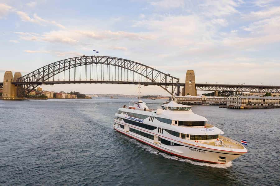 Sydney Harbour Experience 90-minute Sightseeing Cruise - Circular Quay Wharf 6: The Easy Starting Line