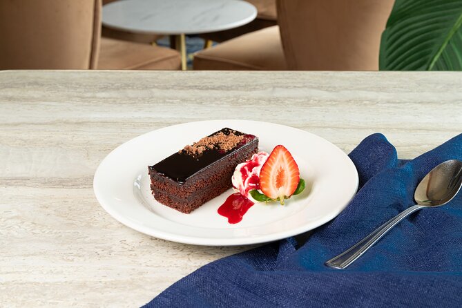 Sydney Harbour Starlight Dinner Cruise from Darling Harbour - Drinks and the ordering rhythm: expect extra cost and plan for it