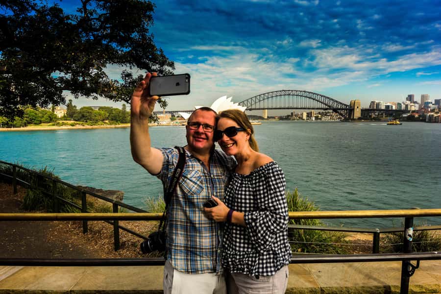 Sydney Harbour to Bondi: Small Group Half–Day Experience - Dover Heights to Mrs Macquarie’s Point: the harbour finale