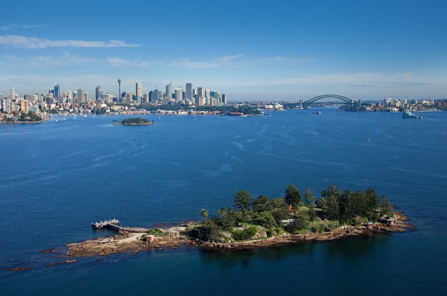 Sydney: Hop-on Hop-off Harbour Cruise with Commentary - Watsons Bay: seafood energy plus classic harbour walks