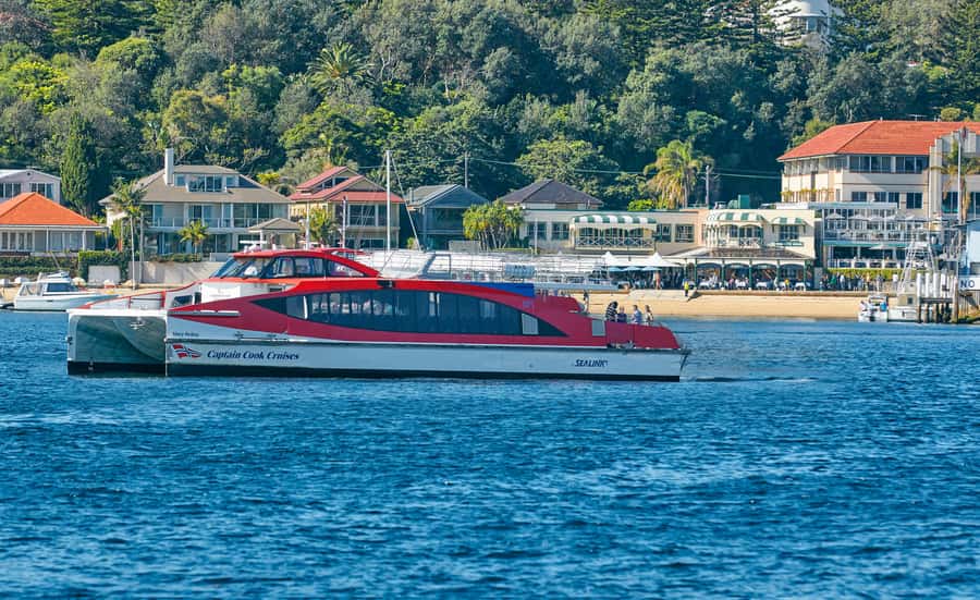 Sydney: Hop-on Hop-off Harbour Cruise with Commentary - Taronga Zoo: a great stop if you plan your timing