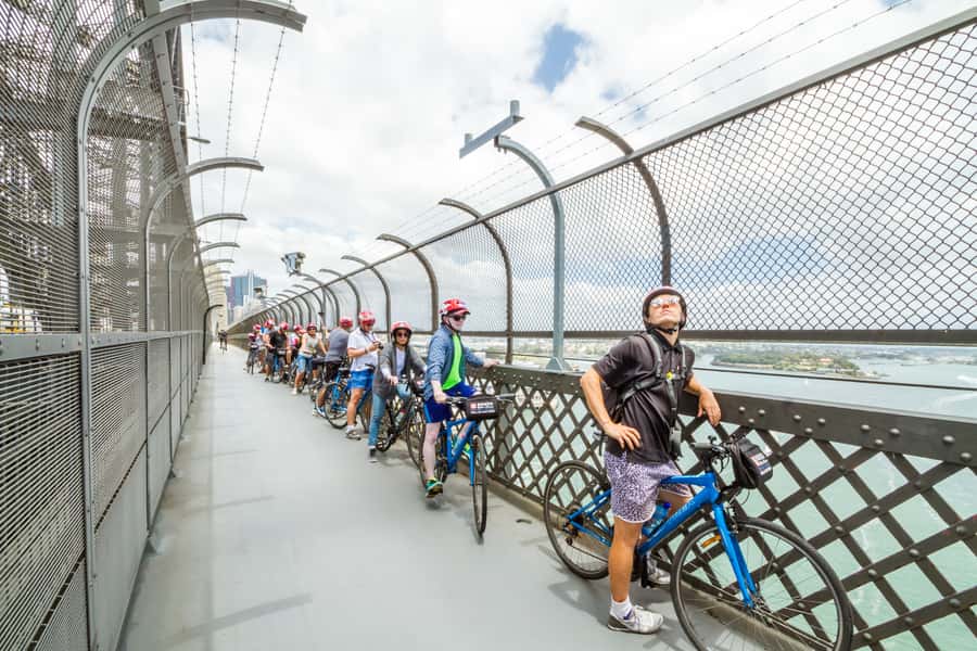 Sydney: Iconic Sights 4-Hour Bike Tour - Safety, comfort, and pace: how the ride stays doable
