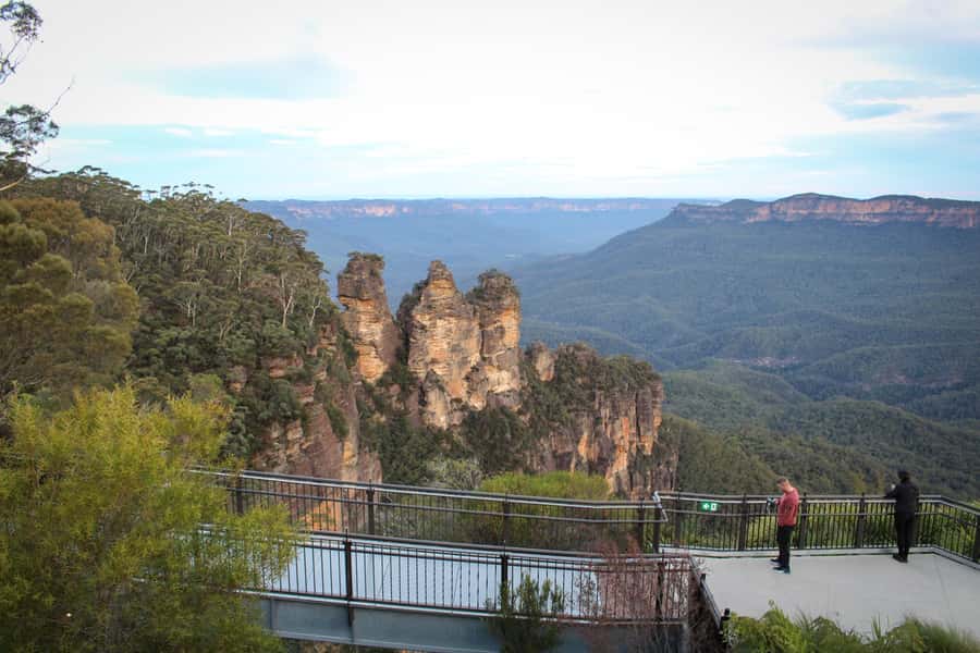 Sydney: Luxury Blue Mountains Adventure with Wentworth Falls - Cliff Drive and the later lookouts: more viewpoints, less waiting