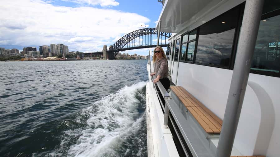 Sydney: Morning or Afternoon Harbour Sightseeing Cruise - Royal Botanic Gardens from the water: calmer, greener, and closer