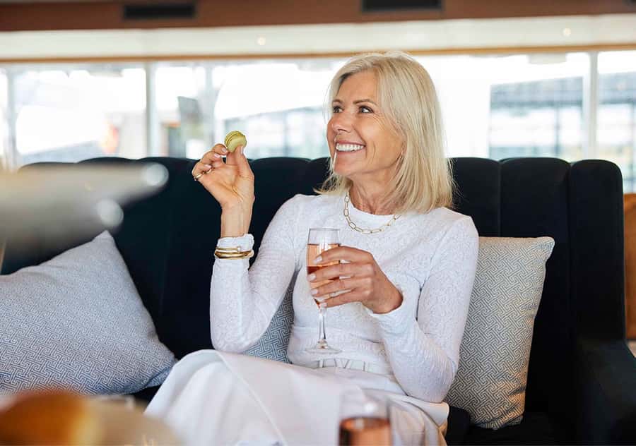 Sydney: Relaxing High Tea Cruise on Sydney Harbour - The 90-minute harbour loop: Opera House, Bridge, and Fort Denison