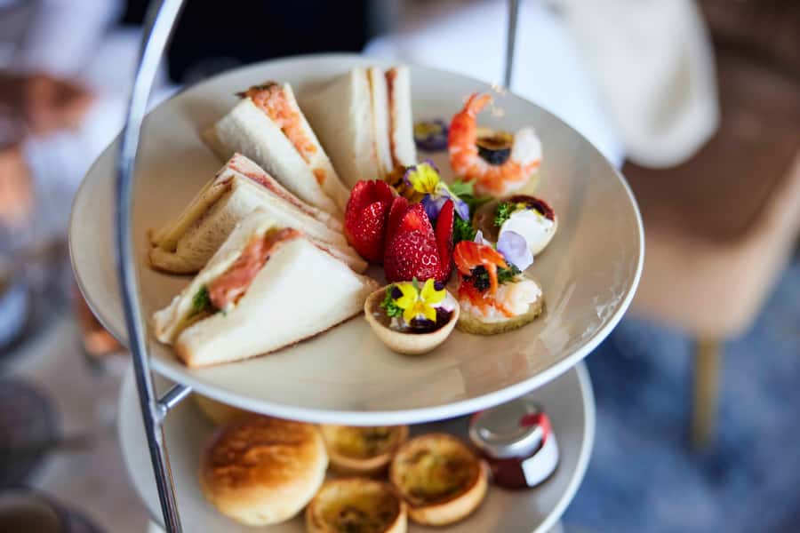 Sydney: Relaxing High Tea Cruise on Sydney Harbour - Is the onboard atmosphere relaxing or loud?