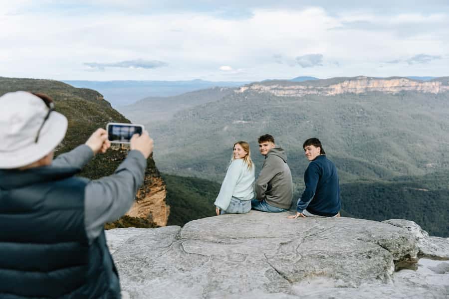 Sydney: Small Group Blue Mountains, Wildlife & Waterfalls - Katoomba Free Time: Lunch, Cafés, and Choosing Your Pace