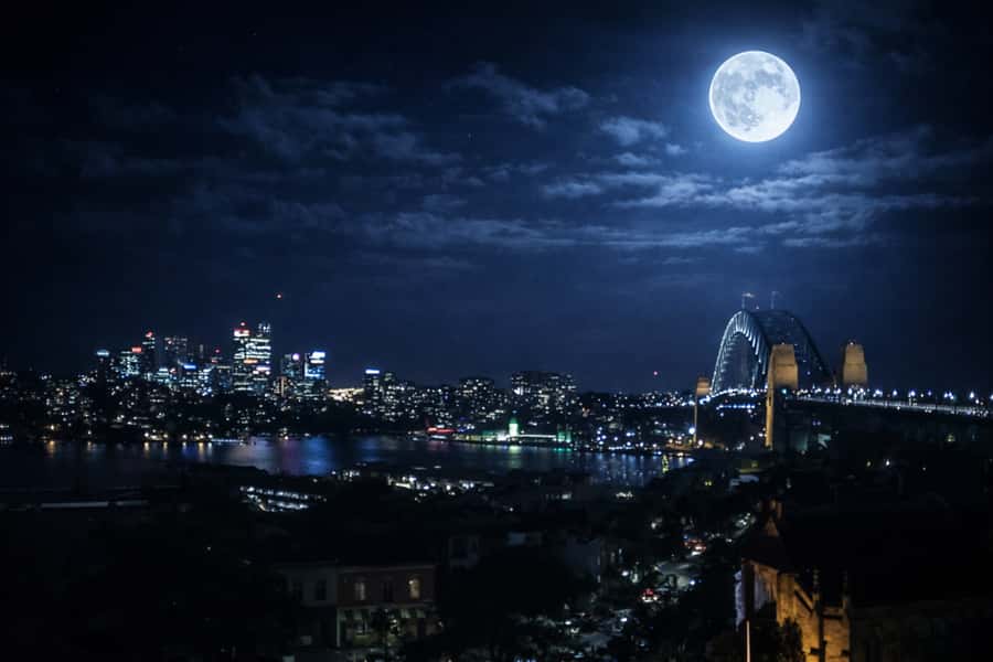 Sydney: Spirits of the Rock and Dark Past Walking Tour - Guides Matter: Storytelling Styles You’ll Notice Right Away