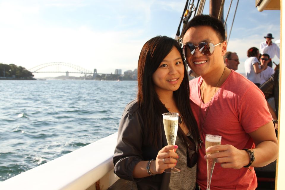 Sydney: Tall Ship Harbour Twilight Dinner Cruise - Getting ready: what to bring for a windy, photogenic evening