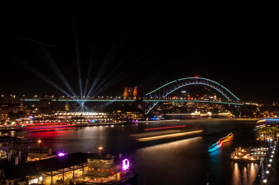 Sydney: Vivid Festival of Light Harbor Cruise with Dinner - Key highlights at a glance