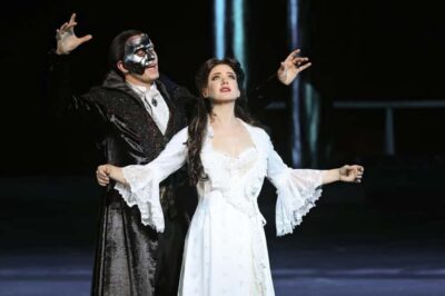 The Phantom of the Opera on Sydney Harbour Tickets - Arrive for the 5pm Start: Themed Bars and Dining Timing